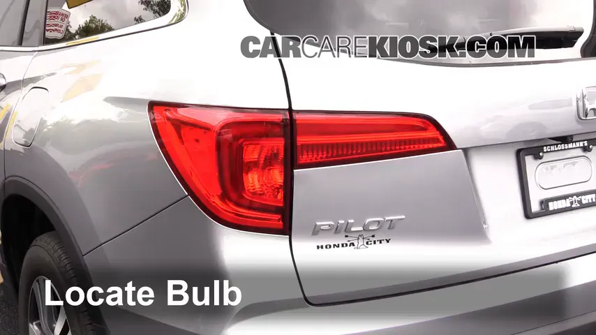 2016 Honda Pilot EX 3.5L V6 Lights Turn Signal - Rear (replace bulb)